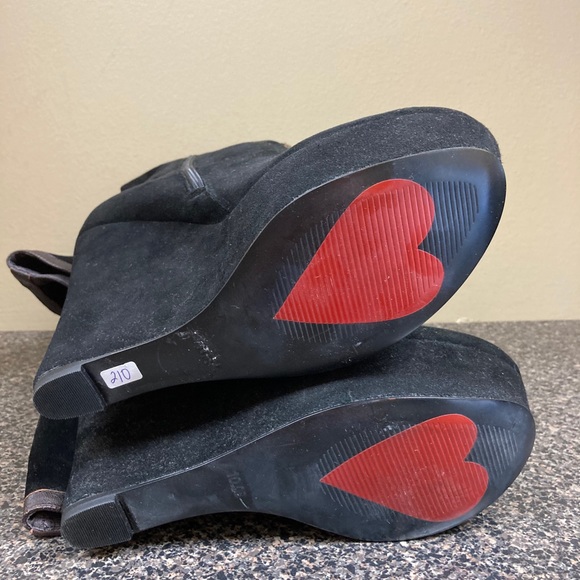 Black suede boots size 10 - Picture 4 of 5